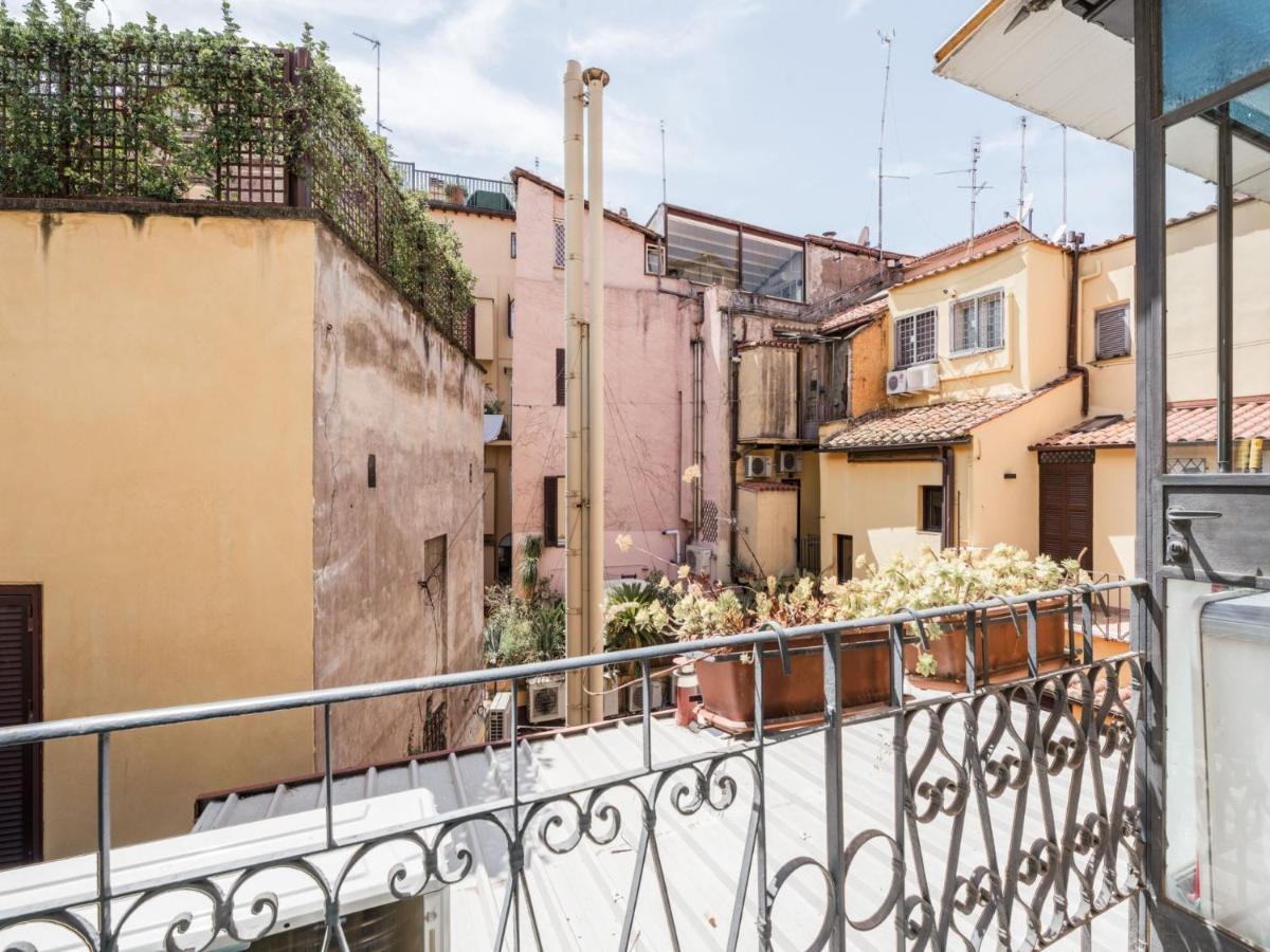 The Best Rent - Two-Bedroom Apartment With Terrace Near Trevi Fountain Řím Exteriér fotografie